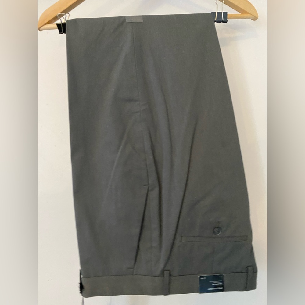 Express Producer 34/32 men’s grey pants. NWT, Flat front, modern fit
